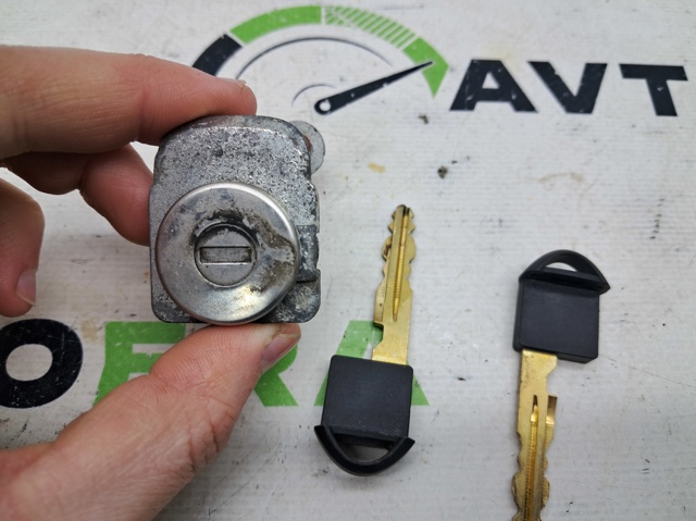 Ключ замка запалювання H05641FA0B NISSAN