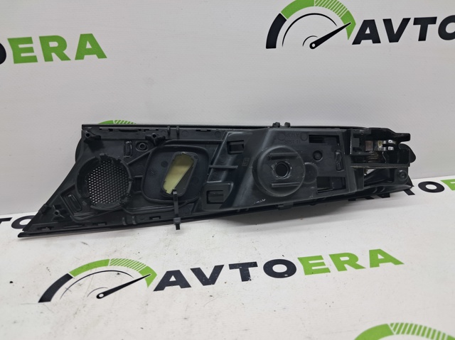 Ручка передніх дверей внутрішня, права HT4Z5822600AA FORD