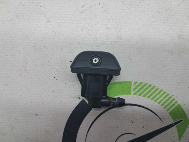 Форсунка омивача заднього скла KD3567510 MAZDA