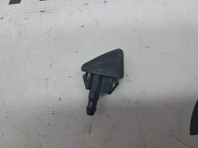 Форсунка омивача скла лобового, права KD4567510 MAZDA