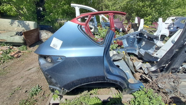 Крило праве заднє KDY370410C MAZDA