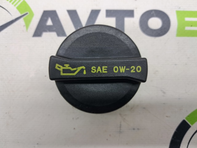 Кришка маслозаливной горловини L5A810250 MAZDA