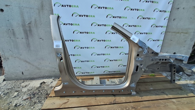 Панель кузова права LJ6Z78211A10A FORD