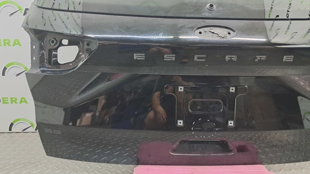 Треті двері LJ6Z7840010A FORD