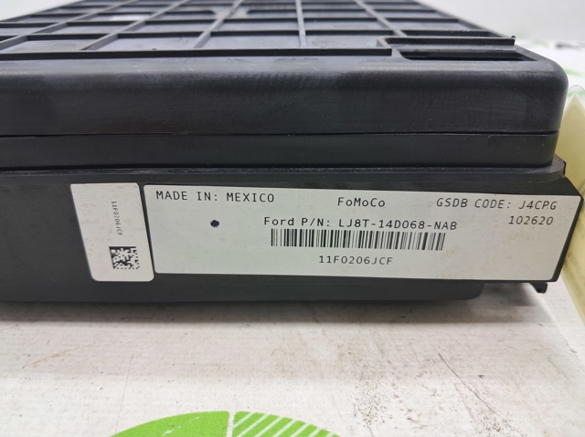 Корпус запобіжників LJ8Z14A068A FORD