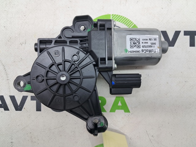 Двигун склопідіймача двері передньої, правої LJ8Z9923394A FORD