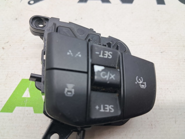 Блок кнопкових перемикачів кермового колеса LJ8Z9C888B FORD