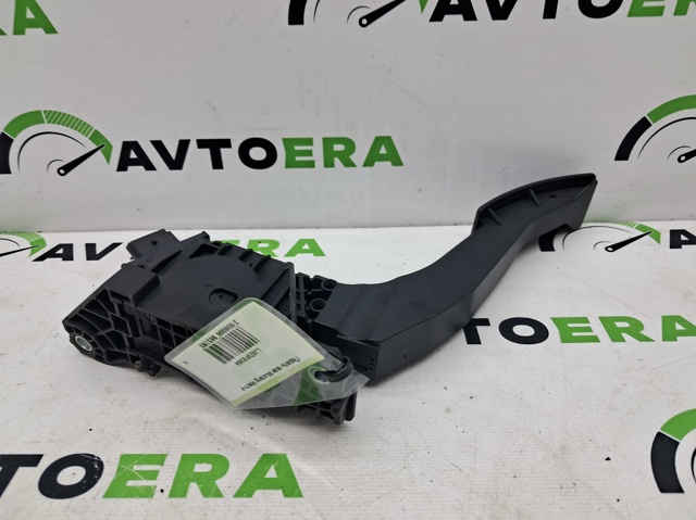 Підаль газу Форд Мустанг MACH-E