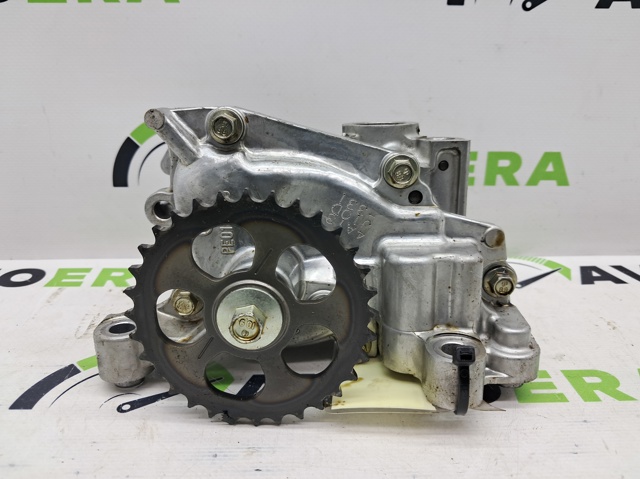 Насос масляний PE0114100A MAZDA