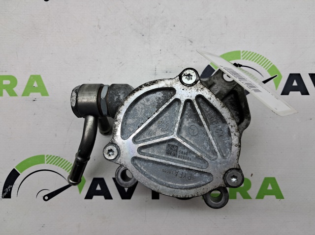 Насос вакуумний PYFA18G00 MAZDA