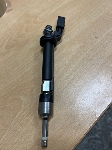 Форсунки електромагнітні 03H906036F VAG