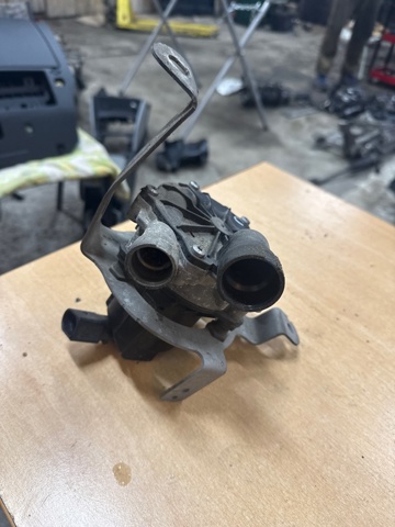 Компресор 04E959231A VAG