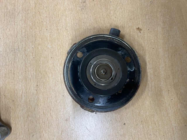 Клапан електромагнітний положення (фаз) розподільного валу 06J109259C VAG