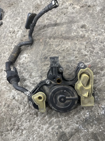 Клапан картерних газів 06K103495BK VAG