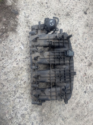 Колектор впускний 06L133201T VAG