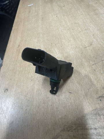 Датчик наддува 06L906051K VAG