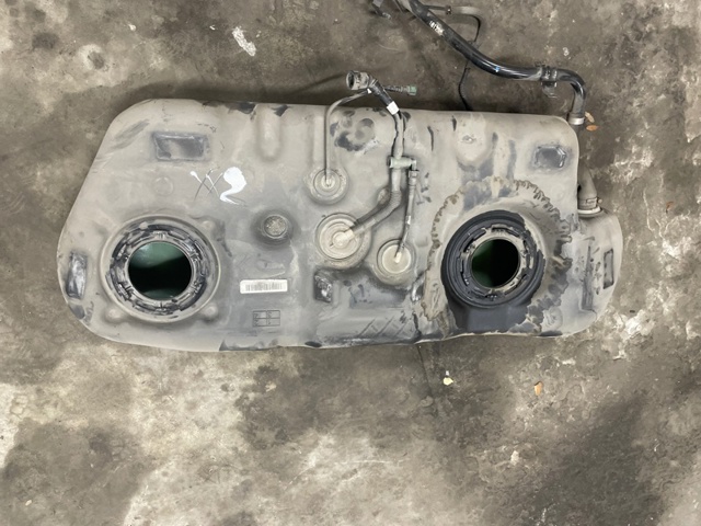 Б/бак 172025NA0A NISSAN