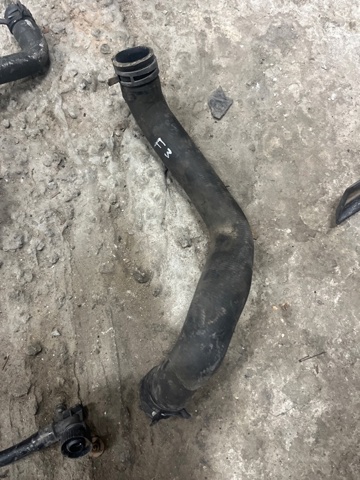 Шланги системи охолодження 215015DD0A NISSAN