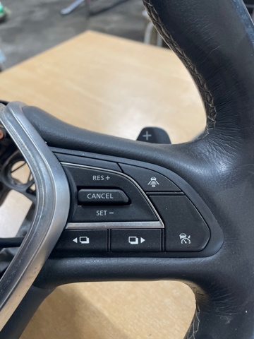 Блок кнопкових перемикачів кермового колеса 255525CA1A NISSAN