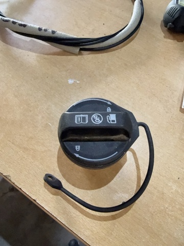 Кришка / пробка бензобака 31010R5000 HYUNDAI