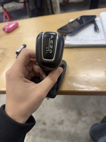 Ручка важеля коробки передач 31437770 VOLVO