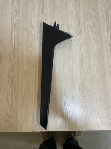 Спойлер задніх дверей 3CM827939041 VAG
