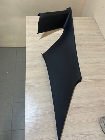 Обшивка стійки кузова внутрішня, задня права 3CM86724682V VAG