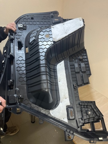 Облицювання багажного відсіку, ліве 3CM867427B82V VAG