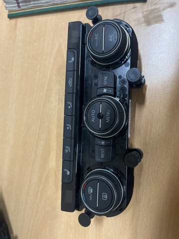 Блок управління кондиціонером 3CN907044LWZU VAG