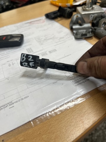 Датчик ABS передній 4M0927803B VAG