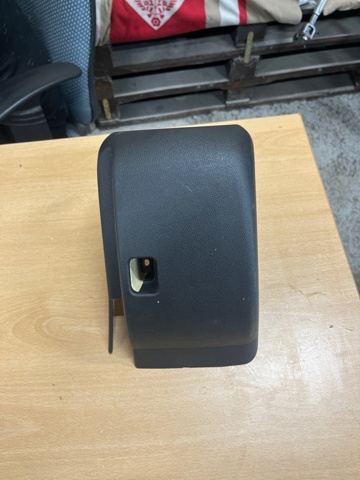 Захисний кожух кермового механізму 561858559G82V VAG