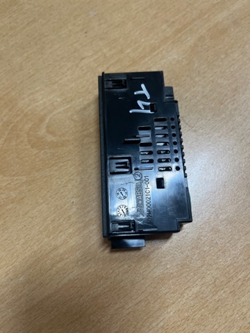 USB-розгалужувач 5NA035736 VAG