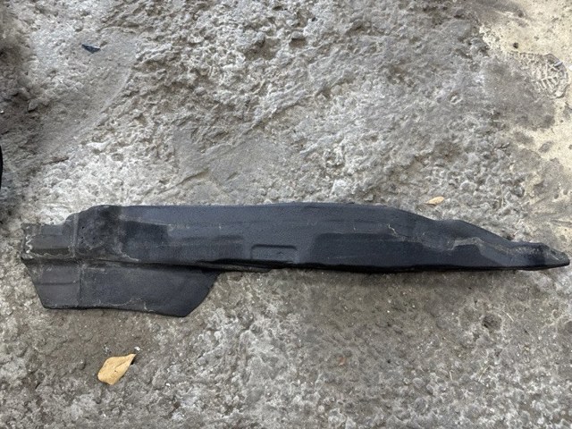 Ущільнювач арки крила 5NA864235C VAG