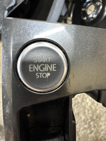 Кнопка запуску двигуна 5NB9598393Q7 VAG