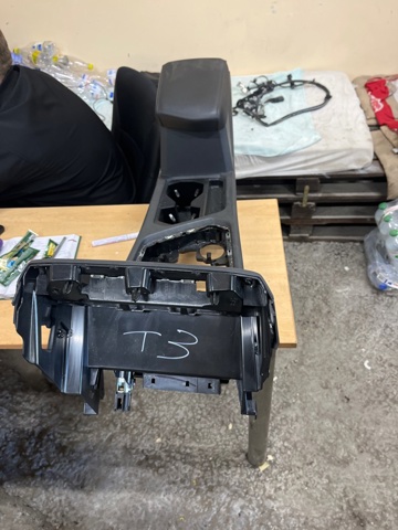 Центральна консоль торпеди 5NN863241E82V VAG