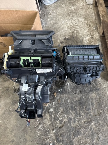 Корпус печі в зборі 5Q1820007D VAG