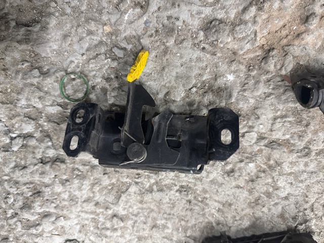 Замок кришки капота 656015DA0B NISSAN