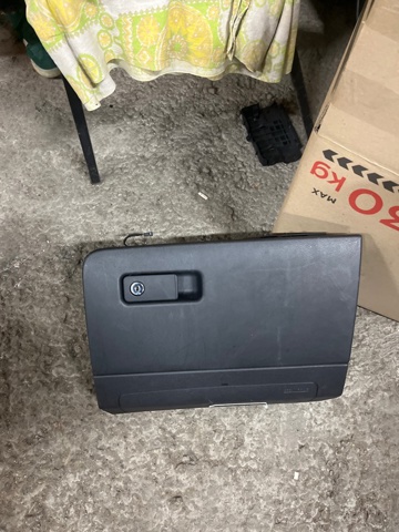 Речовий ящик 685005DC0A NISSAN