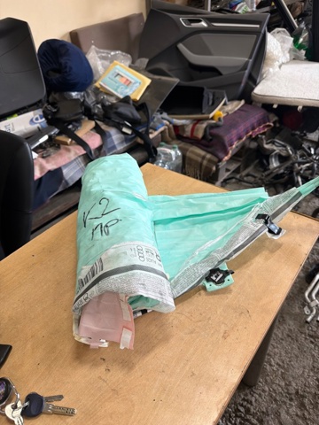 Подушка безпеки, збоку, права, AIRBAG 80A880742H VAG