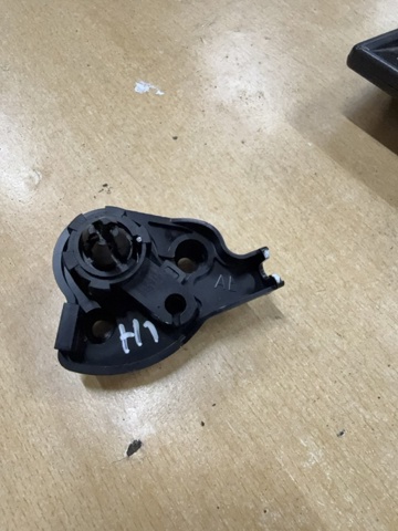 Кронштейн ручки відкривання капота 81180G2000 HYUNDAI