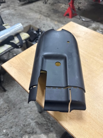 Захисний кожух кермового механізму 8K0953512E6PS VAG