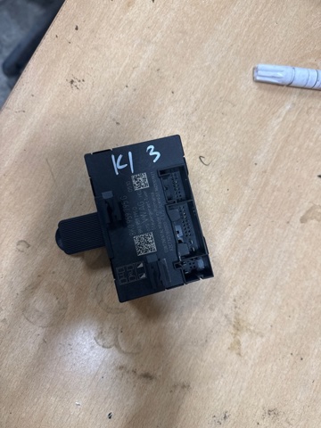Блок комфорту задніх дверей 8K0959795G VAG