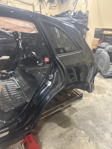 Боковина кузова ліва 8R0809837 VAG