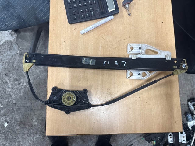 Механізм склопідйомника двері задньої, правої 8R0839462E VAG