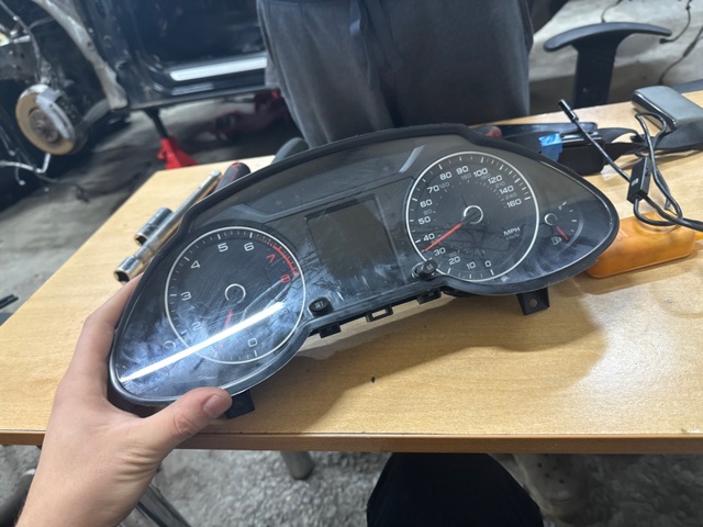 Панель приладів 8R0920981N VAG