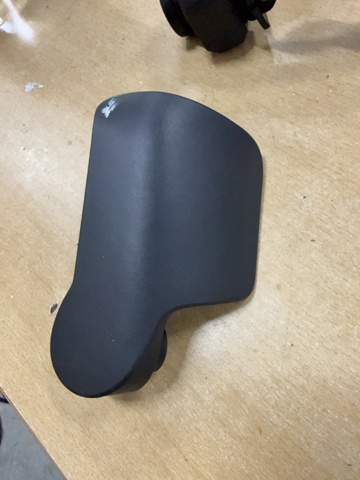 Ручка відкривання капота 8T1823533B4PK VAG