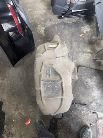 Підкрилок задній правий 8V5810172C VAG