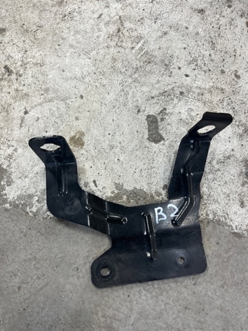 Кронштейн розширювального бачка 8W0121232F VAG