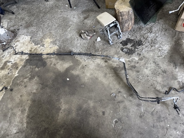 Здвоєна паливна трубка 8W0201544AM VAG