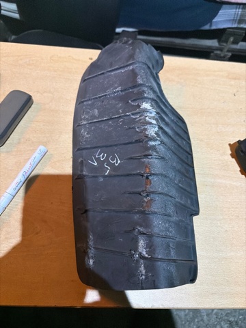 Захист заднього нижнього важеля 8W0505415D VAG